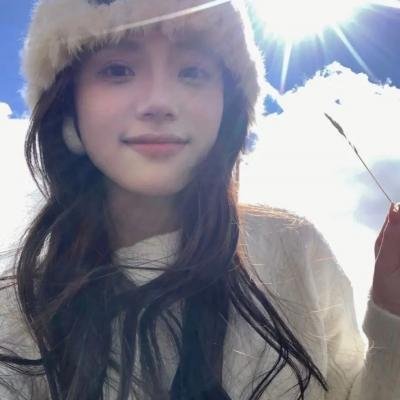 拥抱太阳的月亮